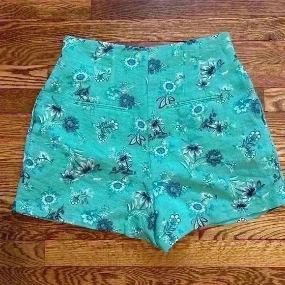 Ann Taylor Tailored High Waist Floral Print Pleated Dress Shorts Size 8 Green - Picture 4 of 11